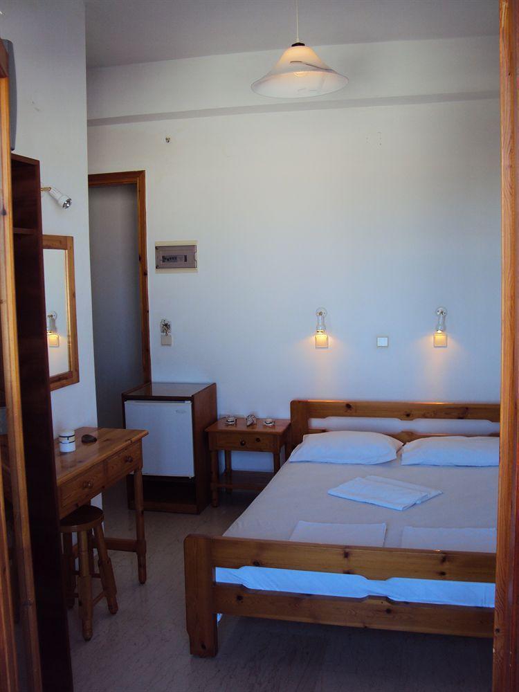 ホテル Privee Santorini ペリッサ エクステリア 写真