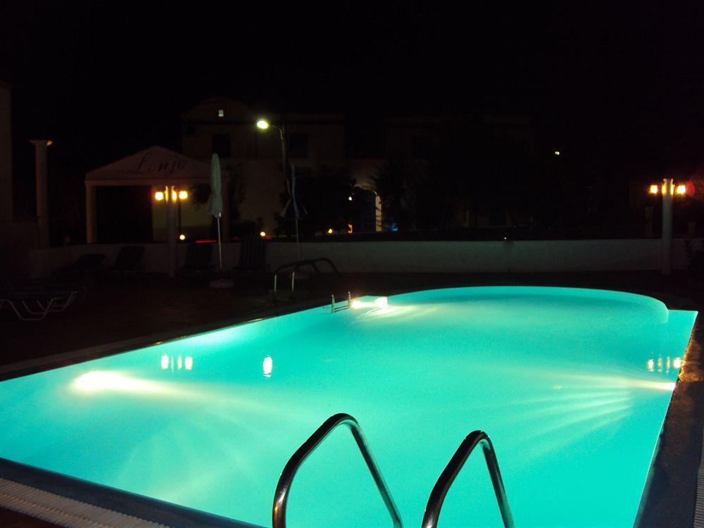 ホテル Privee Santorini ペリッサ エクステリア 写真